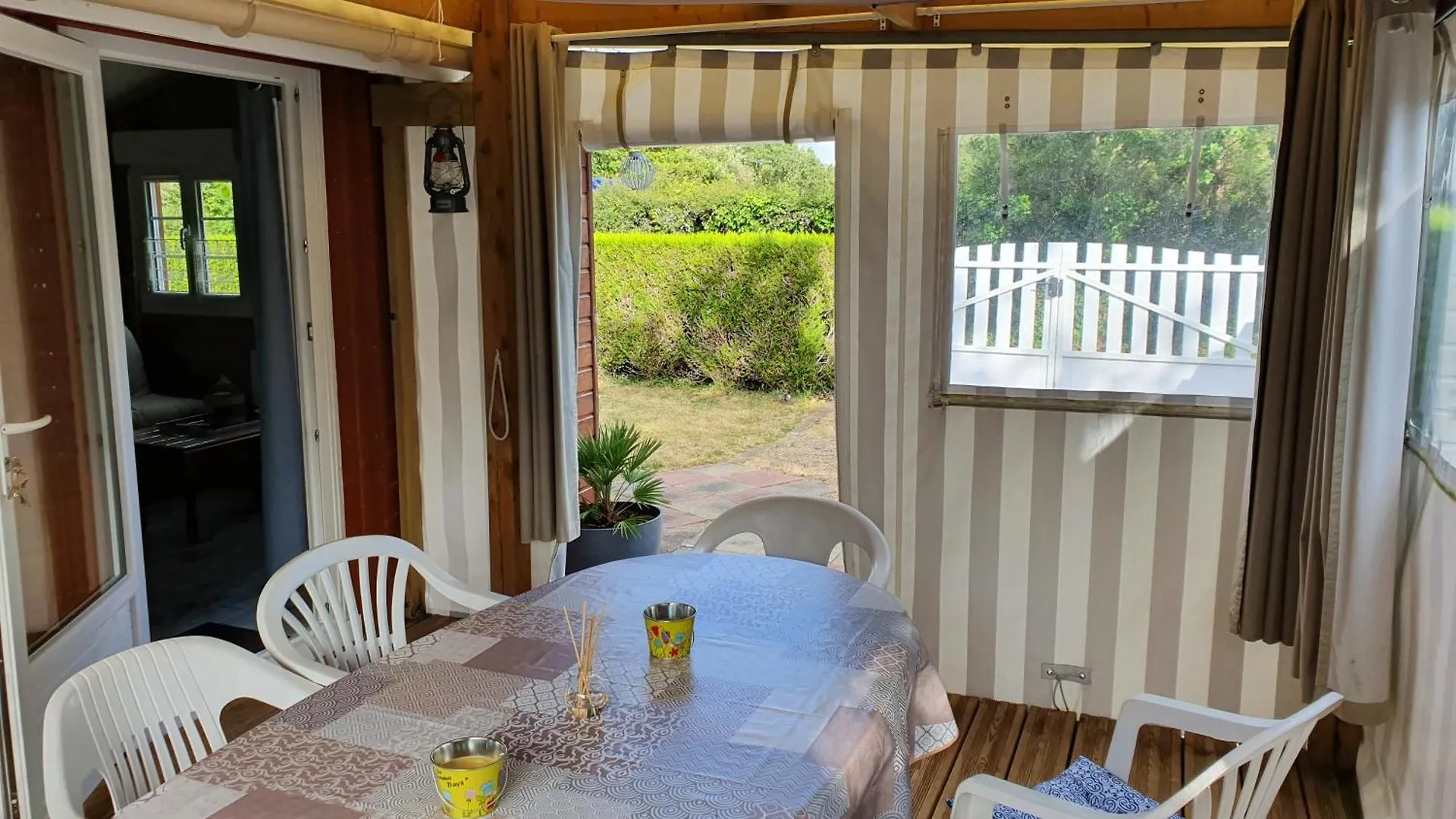 Chalet Et Caravane Sur Terrain Prive , Mer A Pied Pénestin 营地